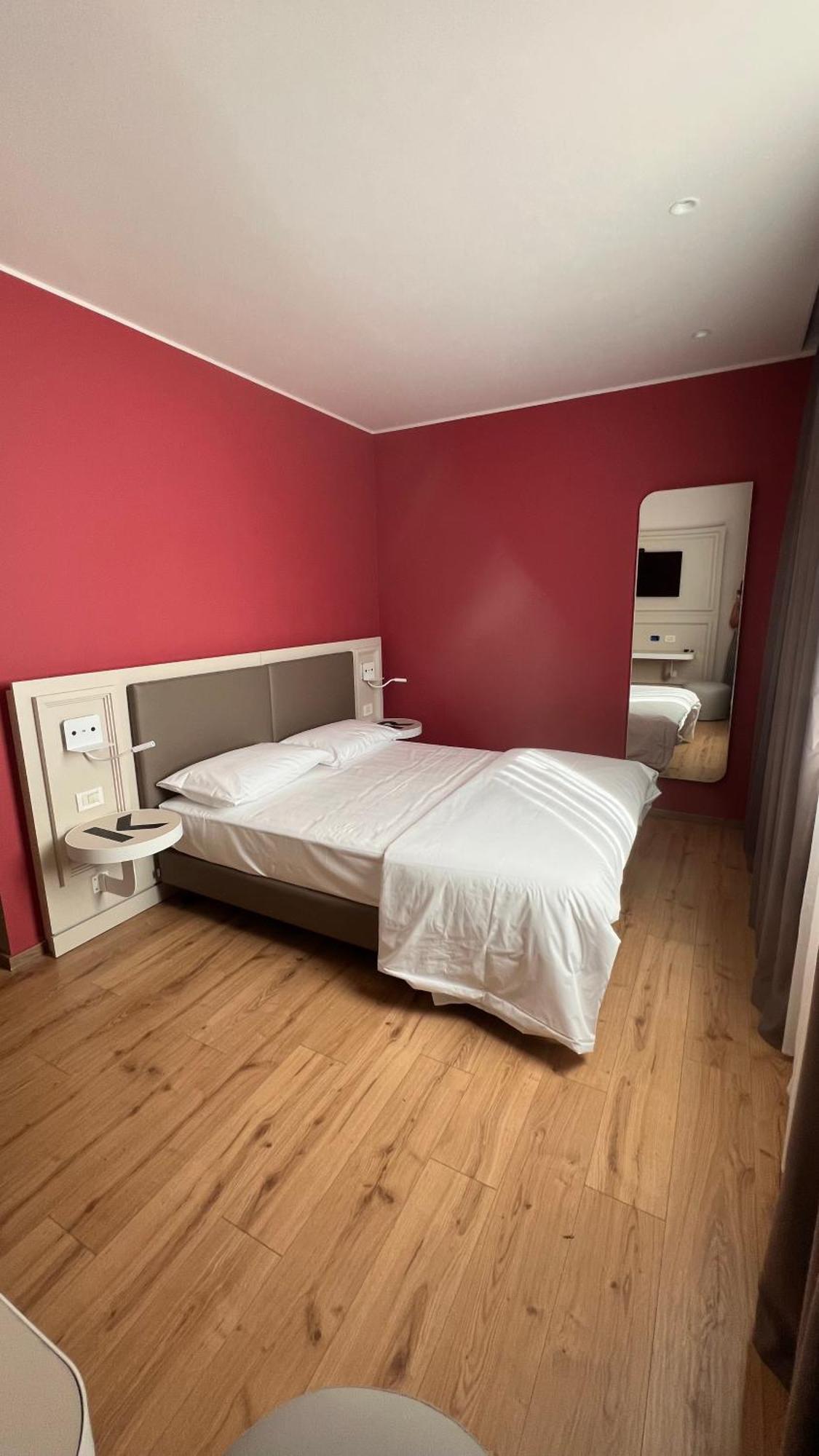 Kare Hotell Banchette D'Ivrea Eksteriør bilde